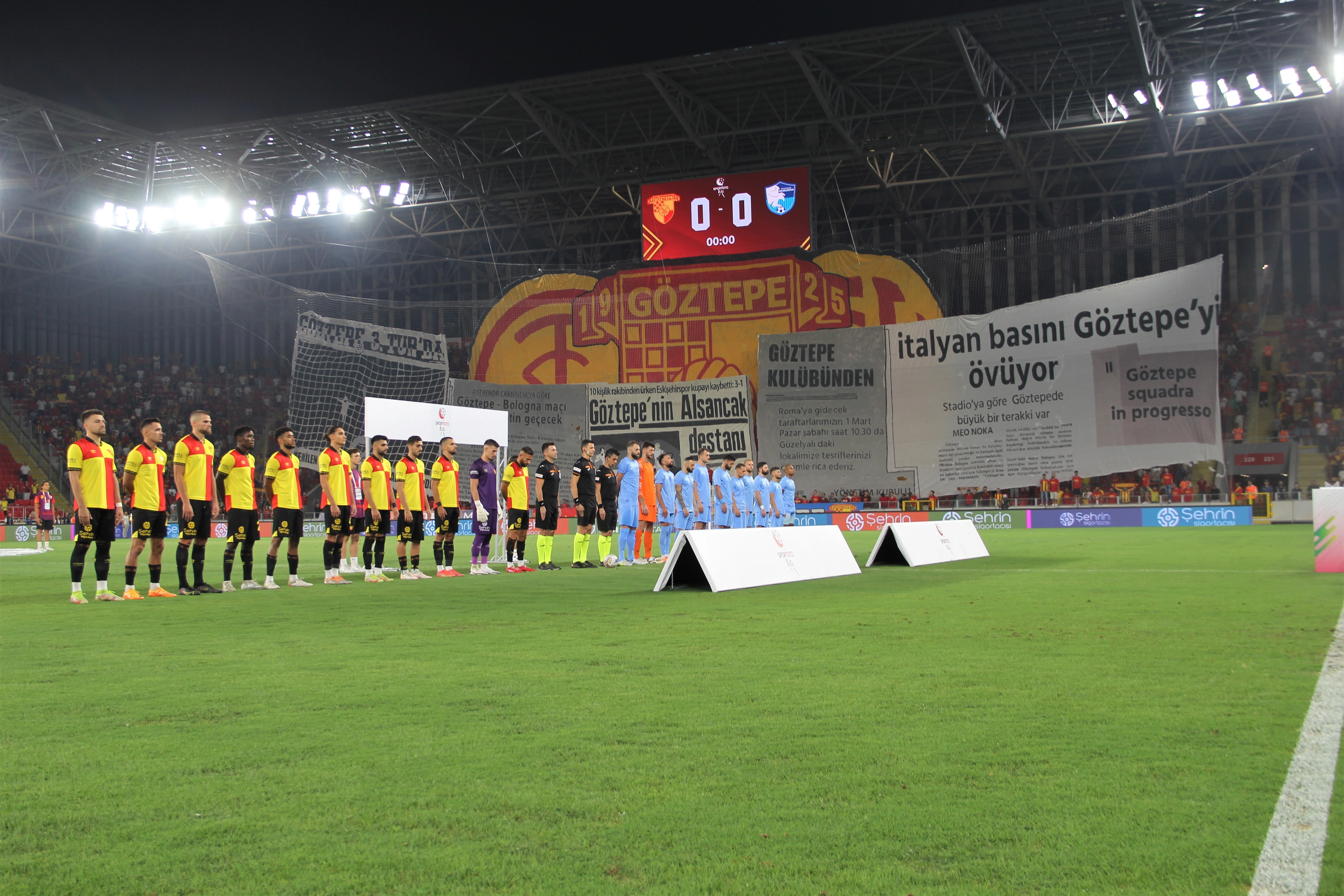 Göztepe taraftarından harika koreografi içerik görseli