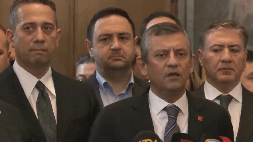 CHP Lideri Özel'den Milletvekillerine 'İmamoğlu' Teşekkürü