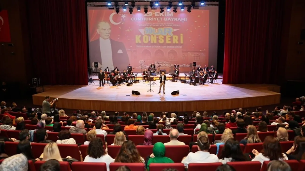 Denizli Büyükşehir’den Cumhuriyet’in 102. yılında nostaljik gece