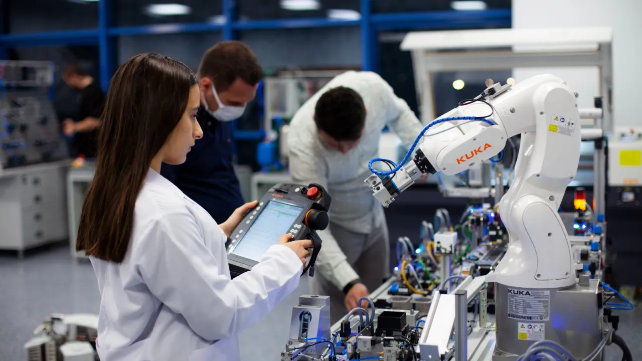 GUHEM’in çevrimiçi uzay programına 70 bin öğrenci katıldı