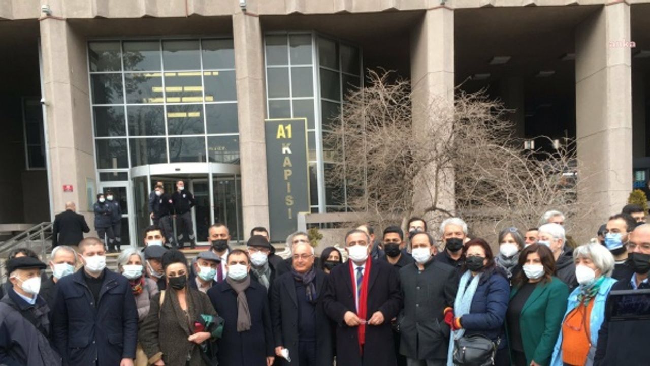 İnsan Hakları Derneği Eş Genel Başkanı Türkdoğan'ın Duruşması Başladı