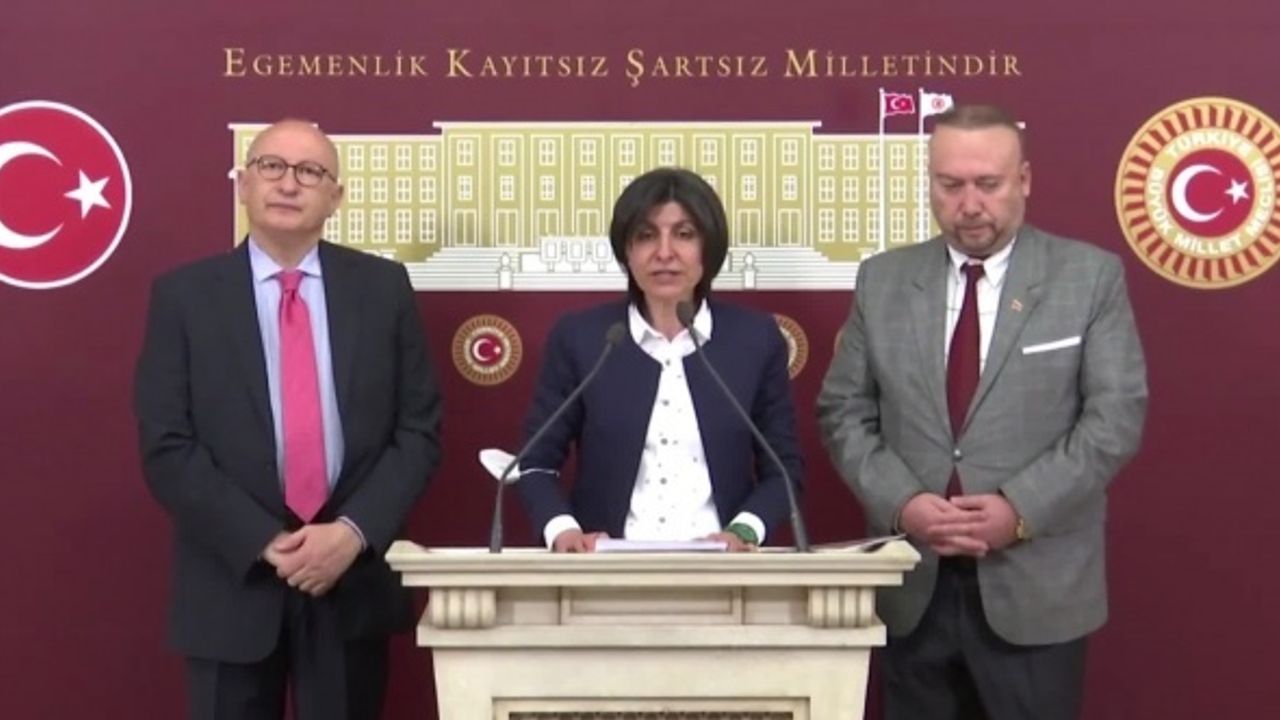 CHP'li Özdemir: "Liyakatsiz ve Ehliyetsiz Atamalar Nedeniyle En Ciddi Tahribat Üniversitelerde"