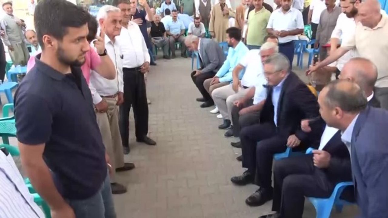 CHP'li Salıcı'nın Dinlediği Çiftçiler Elektrik Faturalarından Yakındı