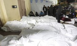 İsrail Magazi Mülteci Kampı'nı Vurdu: 70 Ölü!