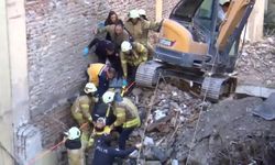 Kadıköy'de Bina Çöktü: Bir İşçi Enkaz Altında!