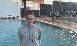 Manisalı yüzücü Cemre, Milli Takım biletini aldı