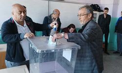 3 ilçe ve 4 beldede yerel seçim yenileniyor... Oy verme işlemleri başladı