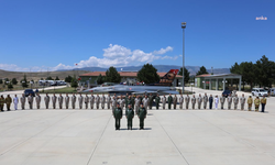 Hava Kuvvetleri Komutanı Kadıoğlu ve Deniz Kuvvetleri Komutanı Tatlıoğlu, bayram dolayısıyla birlikleri ziyaret etti