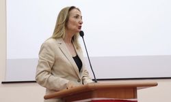 CHP Kadın Kolları Genel Başkanı Aylin Nazlıaka: “Cumhuriyet, Atatürk düşmanları kadınların haklarını gasbetmeye devam ediyor"