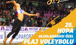 Hopa Belediyesi'nin bu yıl 25'incisini düzenlediği Plaj Voleybolu Turnuvası başlıyor