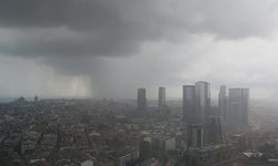 İstanbul'da yağmur geçişleri aralıklarla etkili oluyor