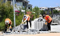 Kuşadası Belediyesi, üstyapı çalışmalarını sürdürüyor