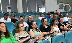 Bornova’da muhtarlara Kent Konseyi semineri