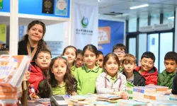 Koceli Çayırovalı minikler, kitap günlerinde bir araya geldi