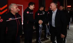 Kocaeli'de Başkan Büyükakın itfaiye teşkilatının yeni yılını kutladı