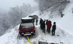 Kocaeli'de karda mahsur kalan vatandaşın imdadına Büyükşehir koştu