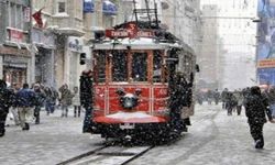 İstanbul'da Beklenen Kar Yağışı Başladı!