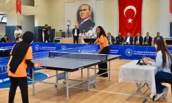 Mardin Midyat'ta masa tenisinde ödüller sahibini buldu
