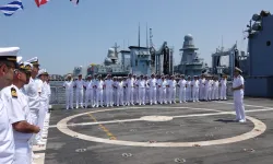 Türk gemileri Taranto’da