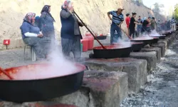 Kayseri Melikgazi'de salçalar kaynamaya başlıyor
