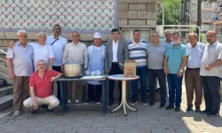 Kütahya Belediyesi'nden haka aşure dağıtımı