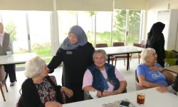 Bursa Nilüferli kadınlardan huzurevinde sıcak buluşma