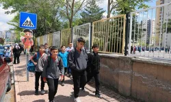 Kayseri Talas'ta sevimli ve güvenli okul geçitleri
