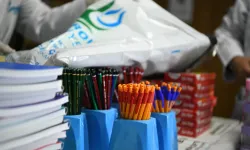 Kocaeli Çayırova’da öğrencilere kırtasiye desteği