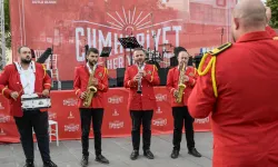 İzmir’de Cumhuriyet coşkusu başladı