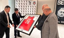 Milli basketbolcu Alperen Şengün’ün forması artık New York Türkevi’nde!