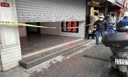 Döviz bürosuna silahlı soygun girişimi kamerada