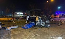 Bursa'da otomobil taklalar atarak 50 metre sürüklendi: 2 ölü