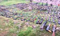 Irak'ın kuzeyinde terör örgütü PKK'ya ait çok sayıda silah ele geçirildi