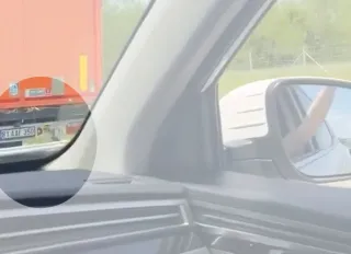 Düzce plakalı tır gurbetçileri coşturdu