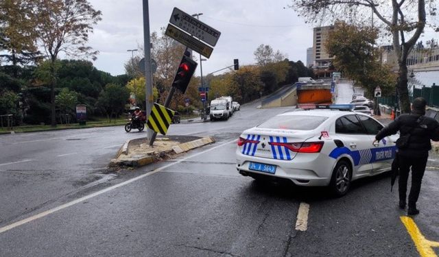 İstanbul Valiliği: Fırtına Nedeniyle 1 Kişi Hayatını Kaybetti!