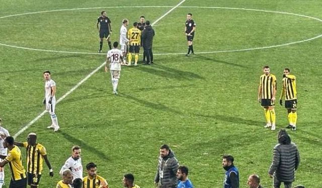 Süper Lig'de Kulüp Başkanı Takımı Sahadan Çekti!