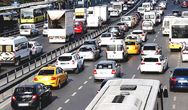 otomobillerde zorunlu karekodlu plaka dönemi