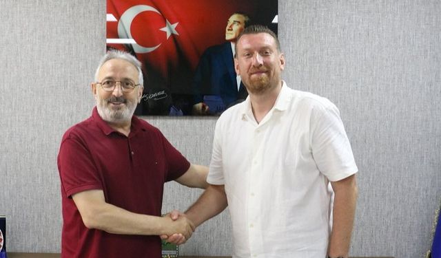 Bursa Büyükşehir Belediyespor Kadın Hentbol Takımı Mehmet Fatih Işık’a emanet