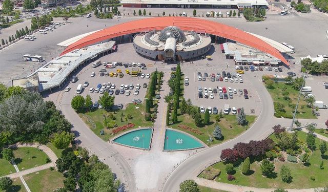 Konya Otogarı'nda bayram yoğunluğu