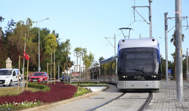 Antalya Büyükşehir Belediyesi’ne ait toplu ulaşım araçları, 15 Temmuz’da ücretsiz olacak