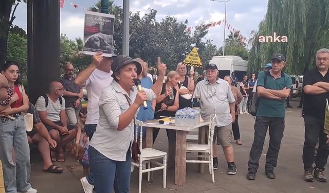 Arhavi'de "ötanazi" protestosu: "Allah’ın yarattığı canı ne zaman ve nasıl öldüreceğinize karar vermek için günlerdir ne yapıyorsunuz orada, utanmıyor musunuz?"