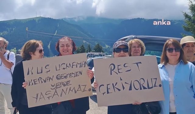 Artvin Şavşatlılar, köylerine yapılması planlanan RES projesini protesto etti