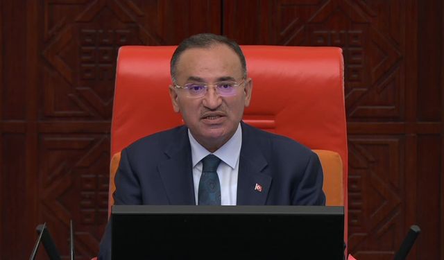 Aşkın Genç: “Sigorta prim oranlarının belirlenmesi yetkisinin cumhurbaşkanına devredilmesi sosyal hukuk devleti ilkesine aykırıdır”