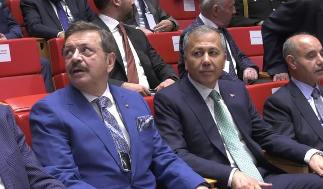 Bakan Ali Yerlikaya'dan oda ve borsa başkanlarına "terör" ve "organize suçlar" konulu sunum