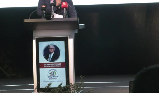 Burhaniye 5. Kitap Fuarı başladı... Gökan Zeybek: "Belediyelerin borçlarının kesilmesi durumunda ne öğrencilerin burslarını ne yaşlıların hizmetini aksatacaksınız"