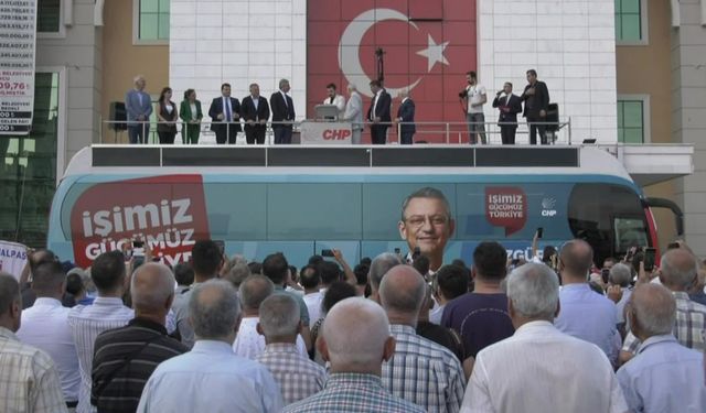 CHP Genel Başkanı Özel: " Biz onun sırtındaki küfeyi istiyoruz. Bırak, biz yöneteceğiz"