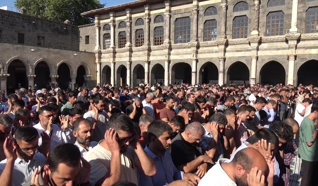 Diyarbakır’da İsmail Haniye için gıyabi cenaze namazı kılındı