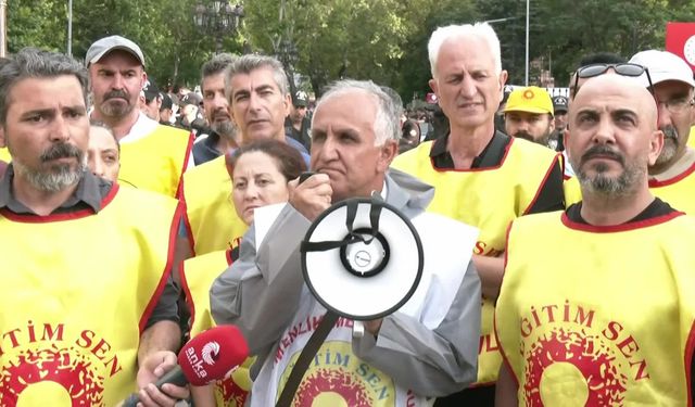  Eğitim-Sen Genel Başkanı Irmak: "Barikat kişiye, anlayışa göre kurulmuyorsa biz bugün mutlaka oraya gideceğiz"