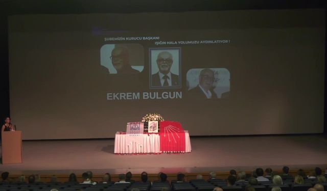 Eski CHP İzmir İl Başkanı Ekrem Bulgun için anma töreni