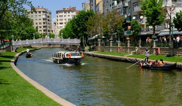 Eskişehir Büyükşehir Belediyesi'nden 15 Temmuz düzenlemesi